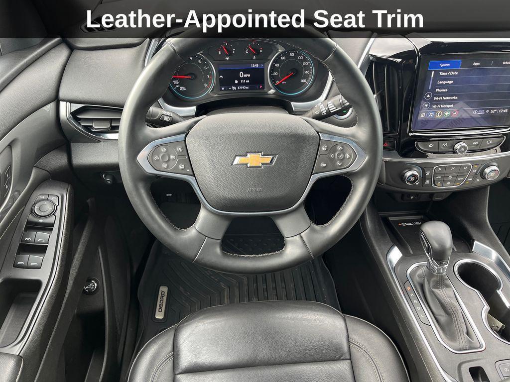 used 2023 Chevrolet Traverse car, priced at $32,369