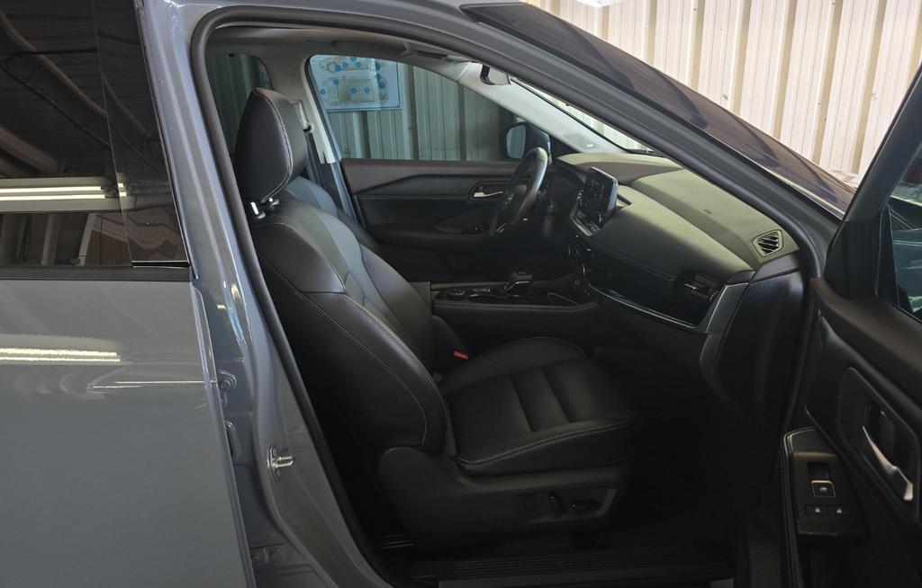 used 2023 Nissan Rogue car, priced at $24,997