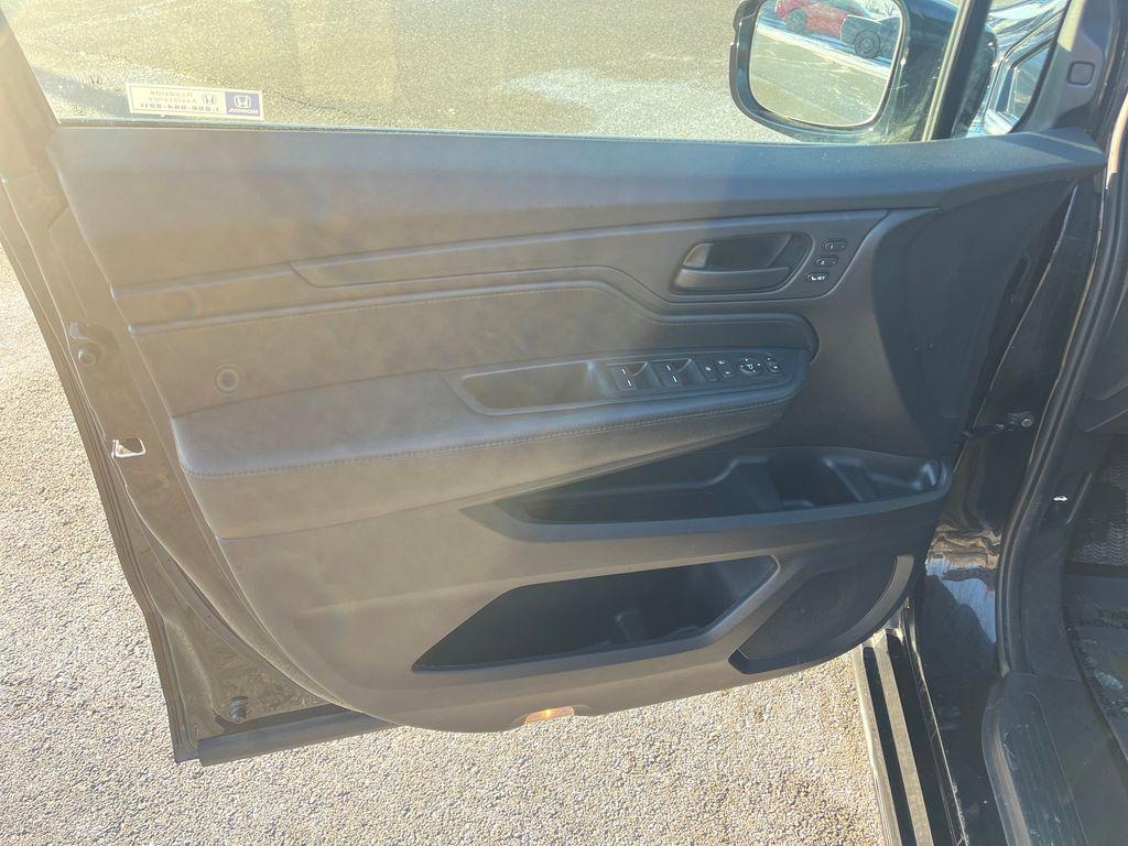 used 2024 Honda Odyssey car, priced at $32,370