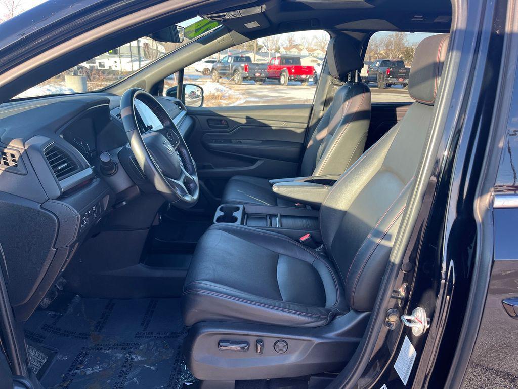 used 2024 Honda Odyssey car, priced at $32,370