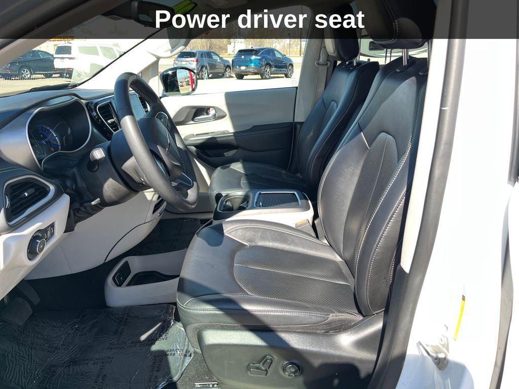 used 2024 Chrysler Pacifica Hybrid car, priced at $28,993