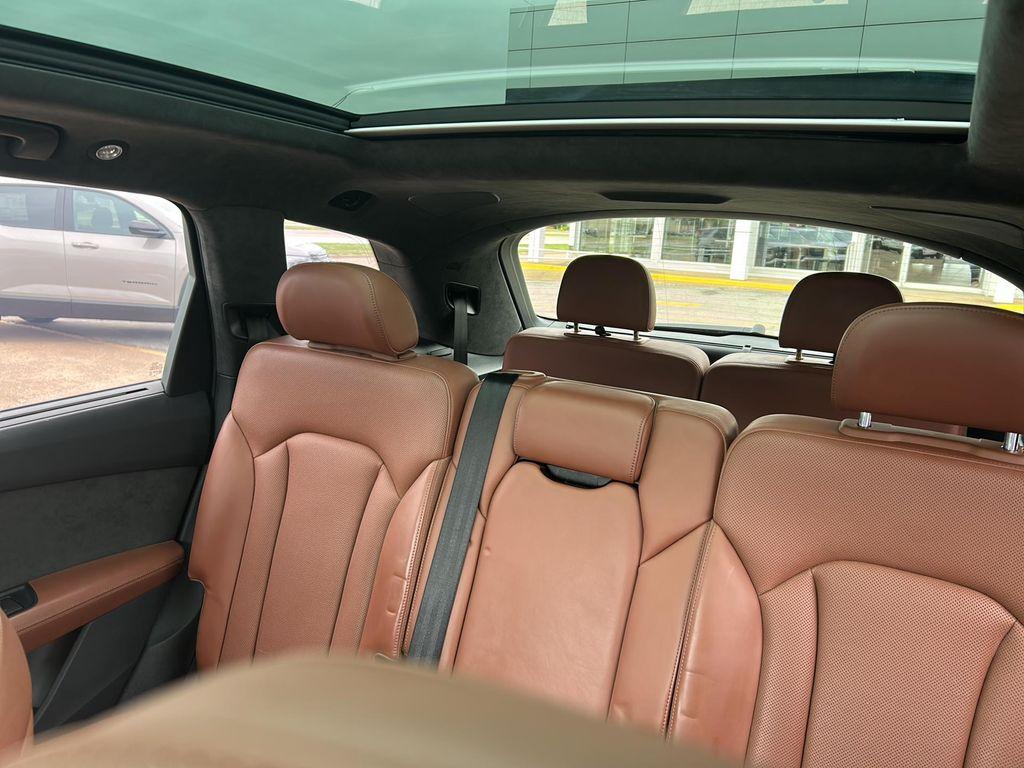 used 2020 Audi Q7 car, priced at $26,875