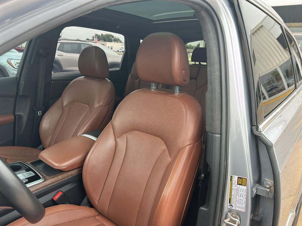 used 2020 Audi Q7 car, priced at $26,875