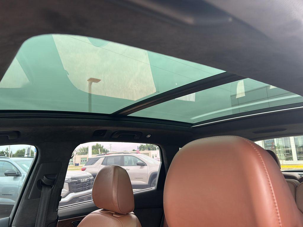 used 2020 Audi Q7 car, priced at $26,875