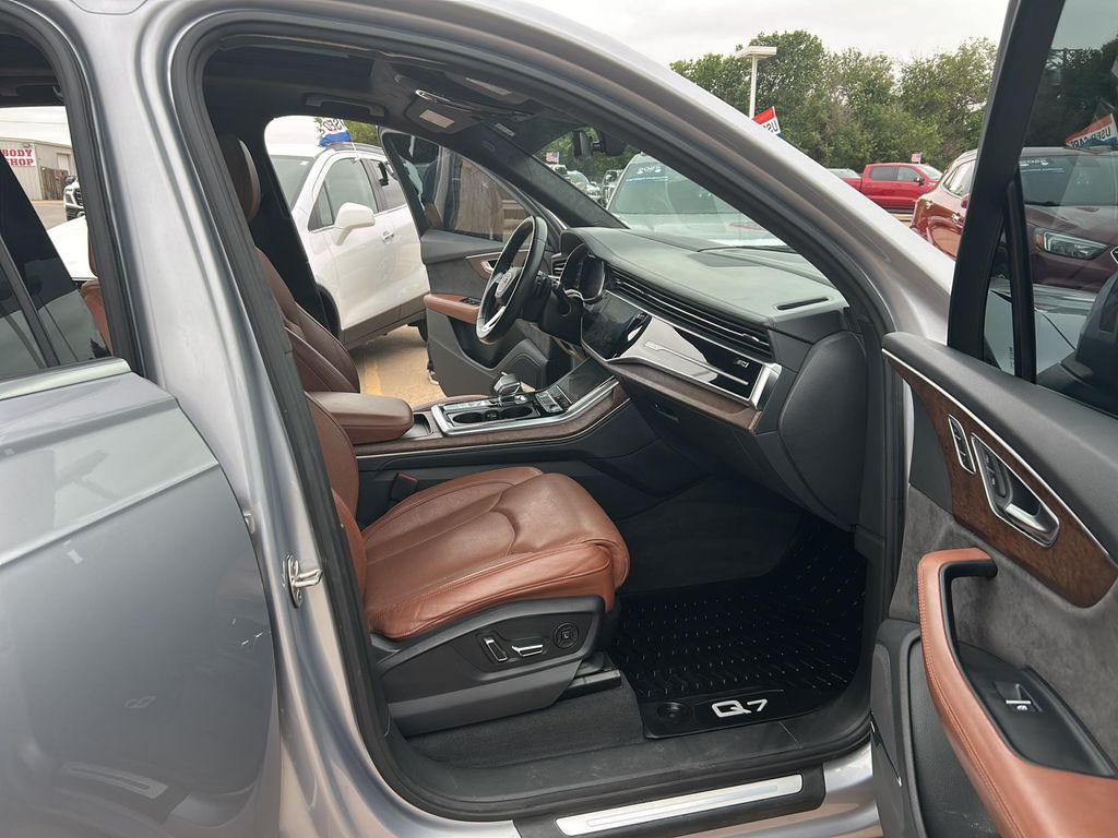 used 2020 Audi Q7 car, priced at $26,875
