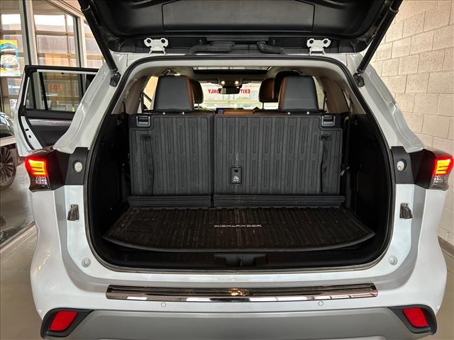 used 2022 Toyota Highlander car, priced at $39,475