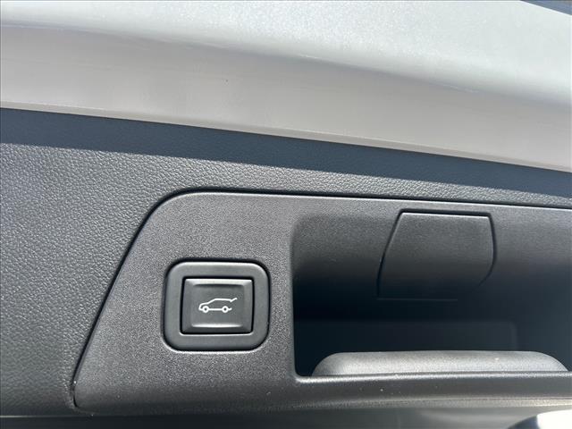 used 2023 Buick Envision car, priced at $28,823