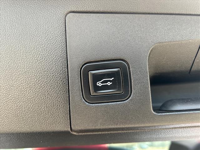 used 2017 Cadillac XT5 car, priced at $10,817