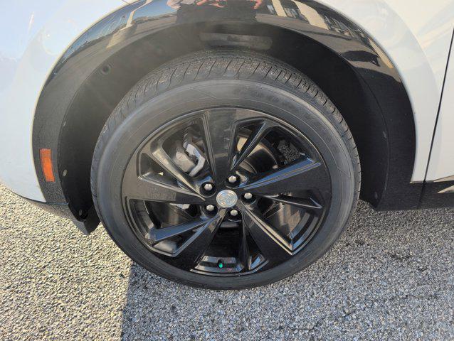 used 2021 Buick Envision car, priced at $19,990