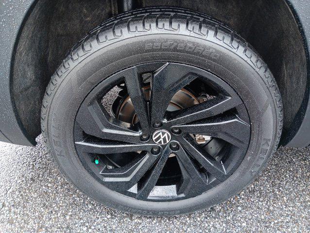 used 2023 Volkswagen Atlas car, priced at $26,990