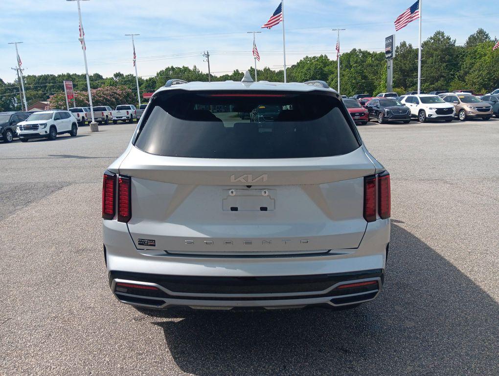 used 2022 Kia Sorento car, priced at $25,889