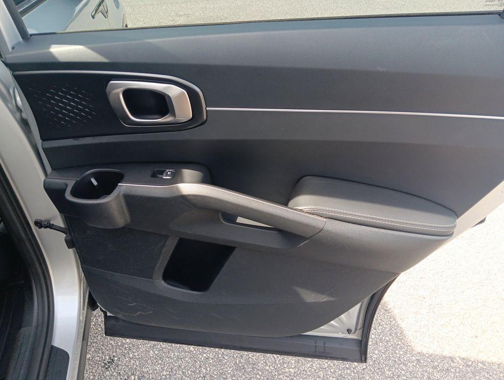used 2022 Kia Sorento car, priced at $25,889