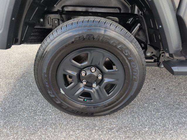 used 2024 Jeep Gladiator car, priced at $33,189