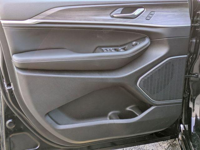 new 2026 Jeep Grand Cherokee L car, priced at $50,543