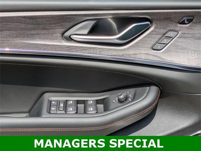 new 2025 Jeep Grand Cherokee L car, priced at $59,990