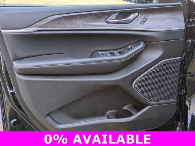 new 2026 Jeep Grand Cherokee car, priced at $41,610