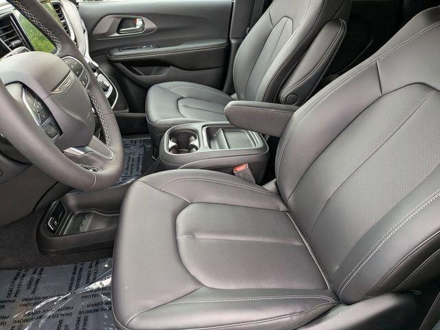 new 2027 Chrysler Pacifica car, priced at $44,196