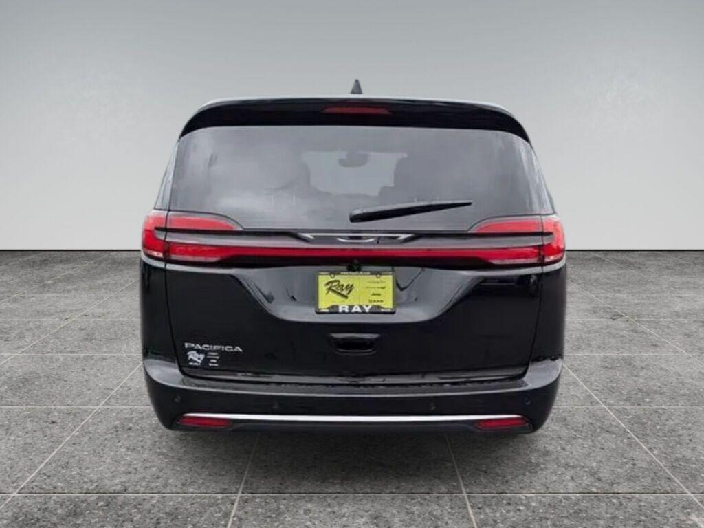 new 2027 Chrysler Pacifica car, priced at $44,196