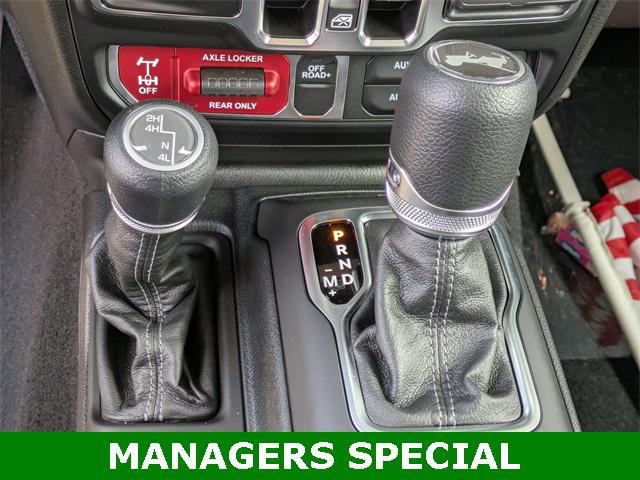 new 2025 Jeep Wrangler car, priced at $46,308