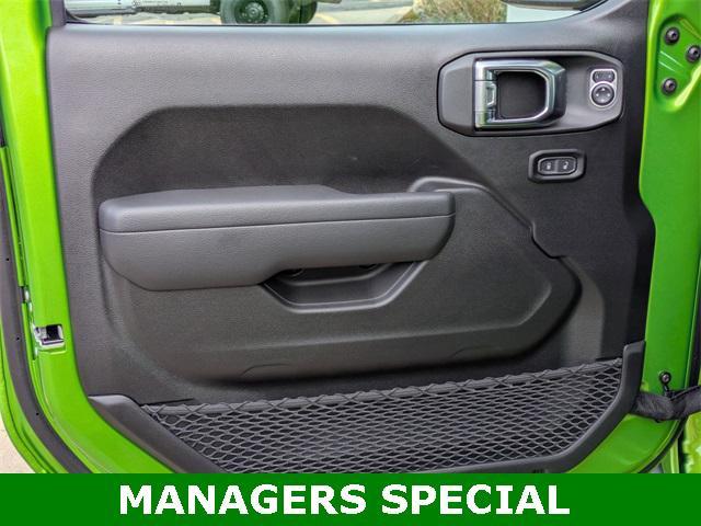 new 2025 Jeep Wrangler car, priced at $46,308