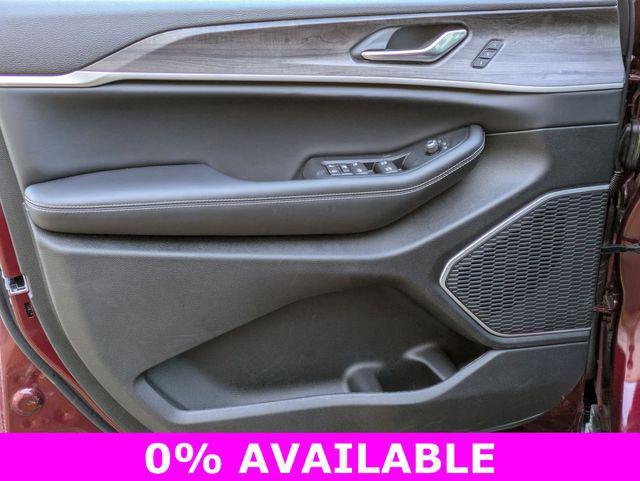 new 2026 Jeep Grand Cherokee car, priced at $43,332