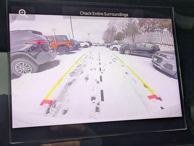 used 2025 Jeep Grand Cherokee car, priced at $31,990