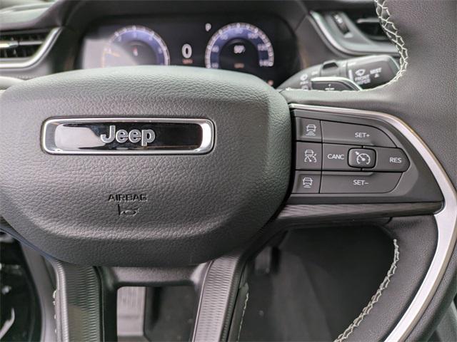 new 2025 Jeep Grand Cherokee car, priced at $37,715