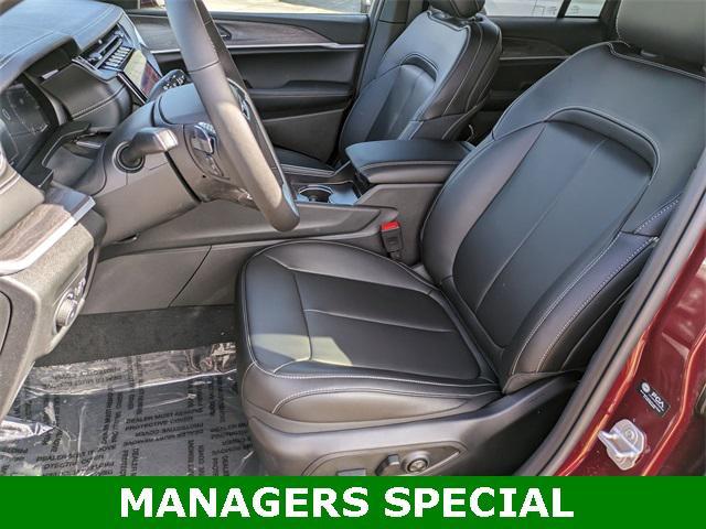 new 2025 Jeep Grand Cherokee car, priced at $45,339