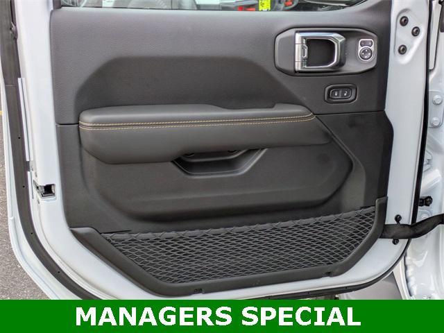 new 2025 Jeep Wrangler car, priced at $48,393