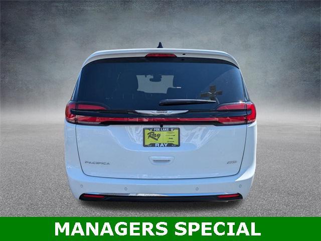 new 2026 Chrysler Pacifica car, priced at $46,485