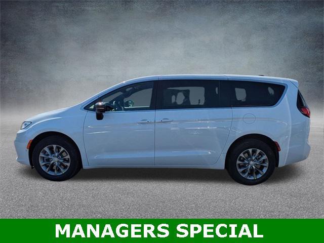 new 2026 Chrysler Pacifica car, priced at $46,485