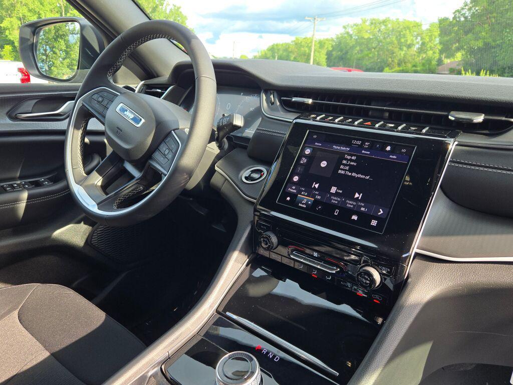 new 2026 Jeep Grand Cherokee car, priced at $38,640