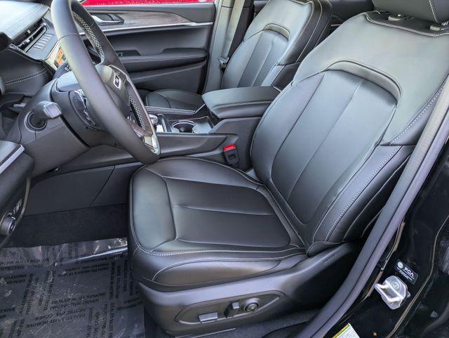 new 2026 Jeep Grand Cherokee car, priced at $40,479