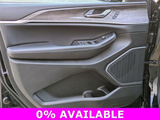 new 2026 Jeep Grand Cherokee car, priced at $44,979