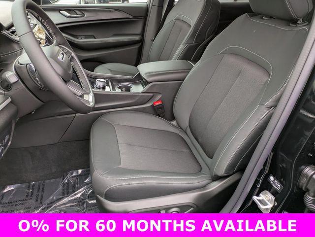 new 2025 Jeep Grand Cherokee car, priced at $35,775