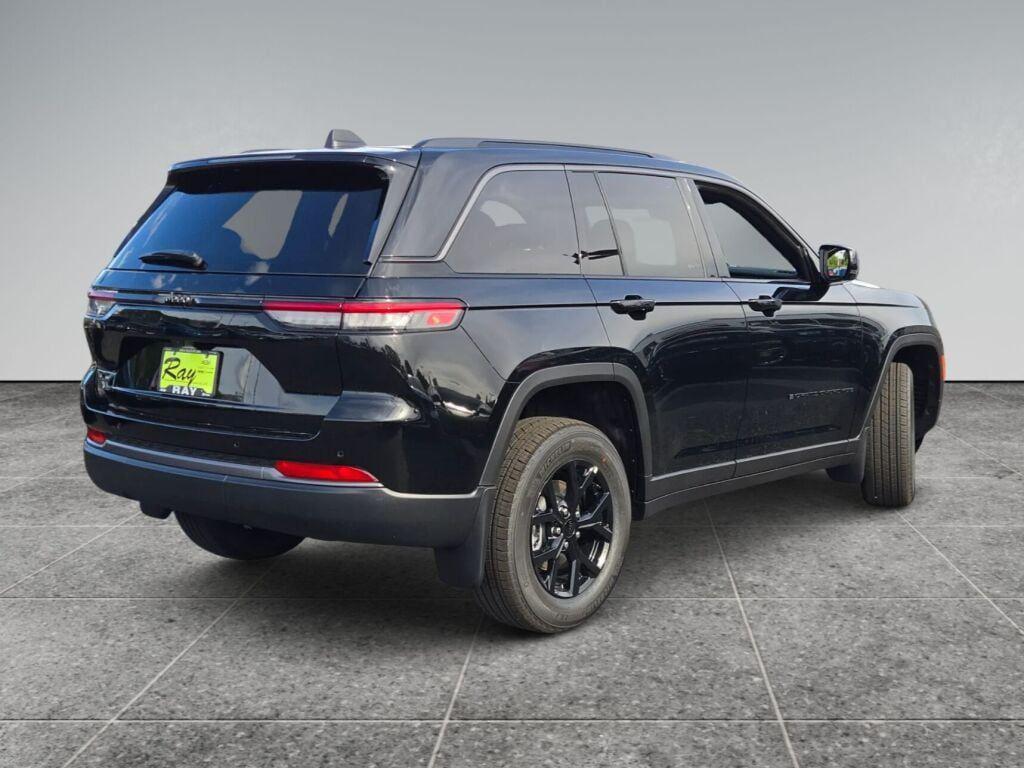new 2026 Jeep Grand Cherokee car, priced at $43,168
