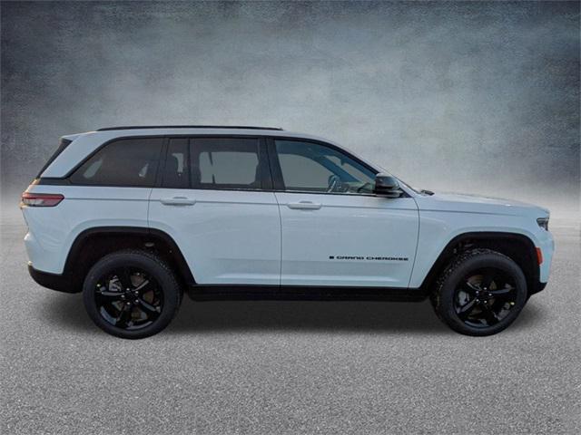 new 2025 Jeep Grand Cherokee car, priced at $44,554