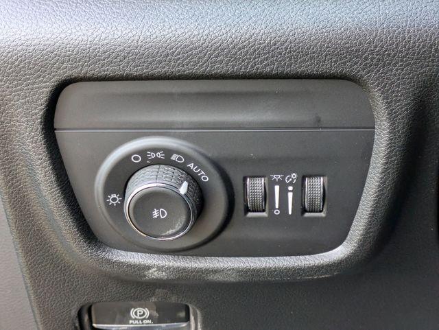 new 2026 Jeep Grand Cherokee car, priced at $43,889