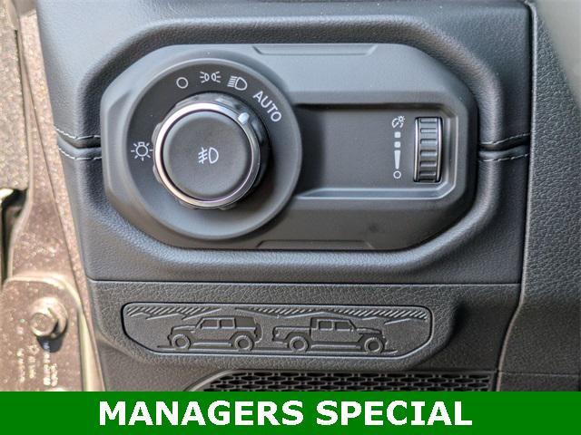 new 2025 Jeep Wrangler car, priced at $50,911