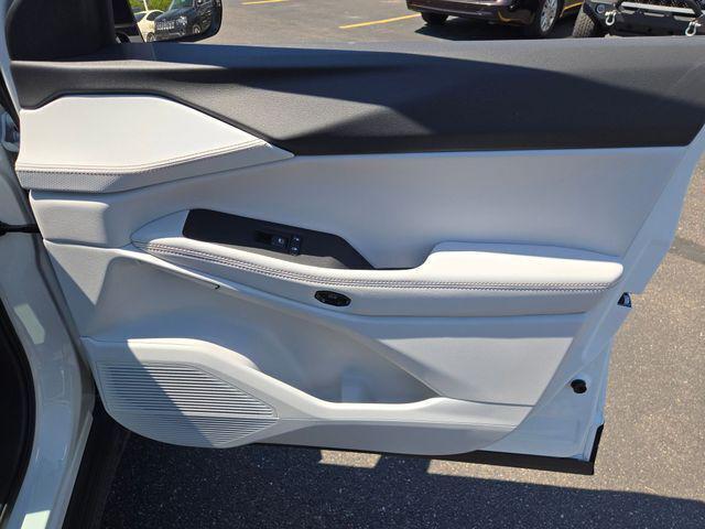new 2026 Jeep Cherokee car, priced at $38,793