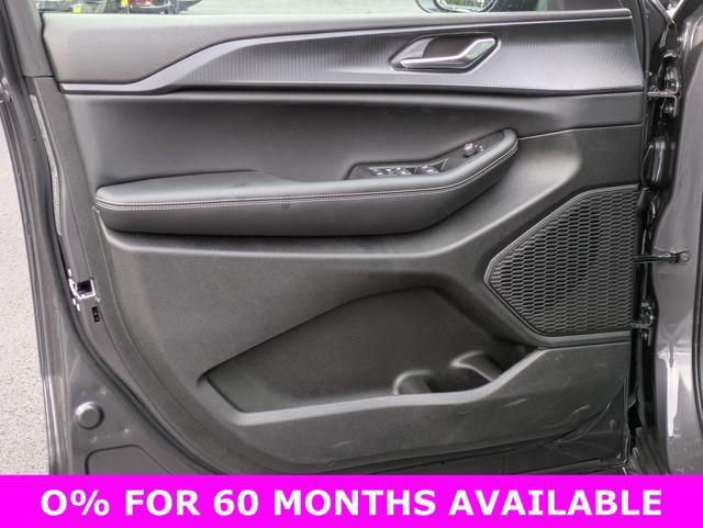 new 2025 Jeep Grand Cherokee L car, priced at $37,231