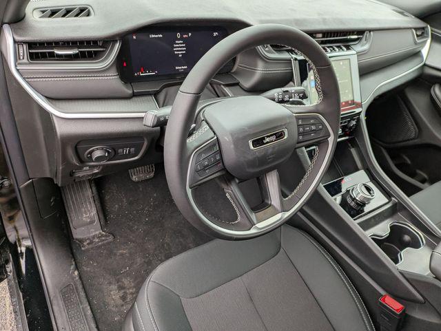 new 2026 Jeep Grand Cherokee car, priced at $40,811