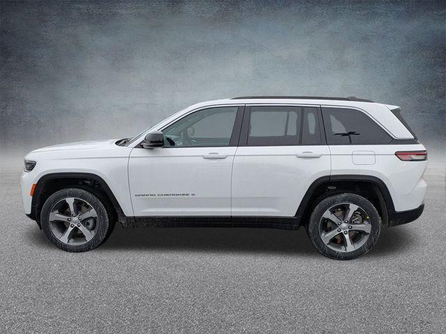 new 2026 Jeep Grand Cherokee car, priced at $43,475