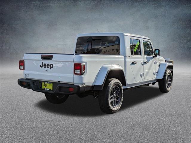 new 2025 Jeep Gladiator car, priced at $41,671