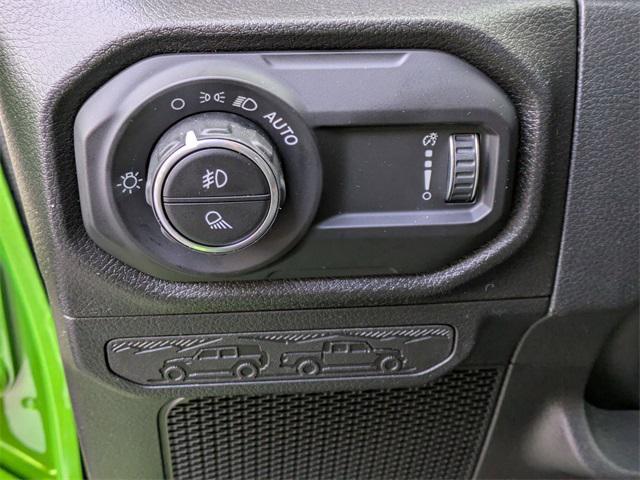 new 2026 Jeep Gladiator car, priced at $47,581