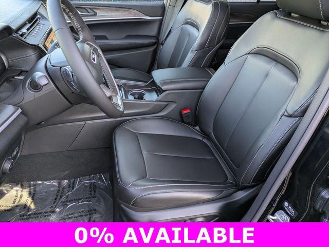 new 2026 Jeep Grand Cherokee car, priced at $44,490