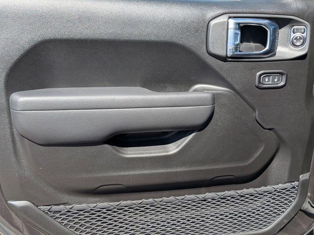 new 2026 Jeep Gladiator car, priced at $43,690