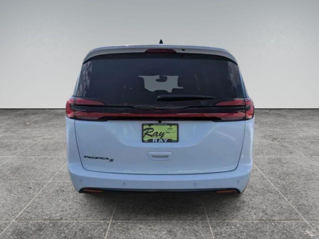 new 2026 Chrysler Pacifica car, priced at $40,051