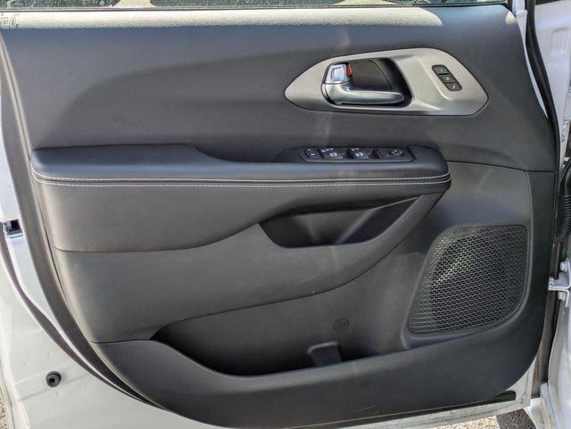 new 2026 Chrysler Pacifica car, priced at $40,051
