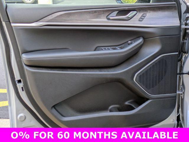 new 2025 Jeep Grand Cherokee car, priced at $44,834